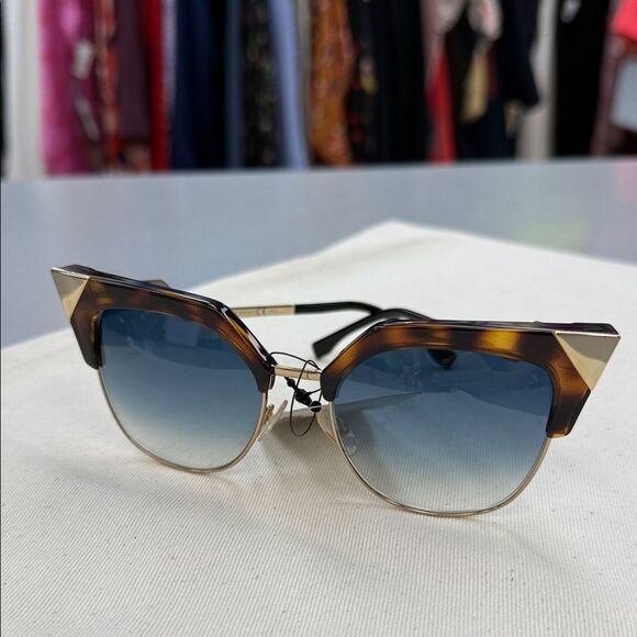 Fendi Tortoiseshell and Blue Gradient Sunglasses - Picture 1 of 8